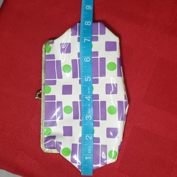 Vtg plastic coin purse - Picture 2 of 4